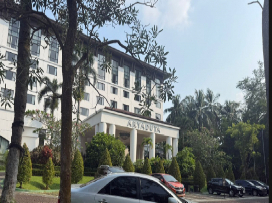 [TGR] HOTEL ARYADUTA LIPPO VILLAGE