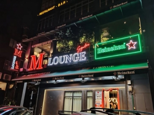 M LOUNGE SIGNATURE (PUCHONG)
