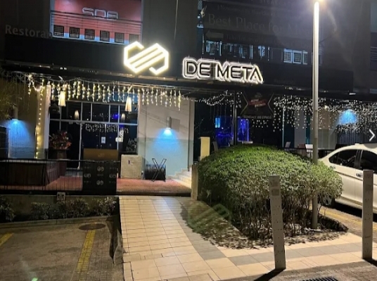 DE META (DAMANSARA PERDANA)
