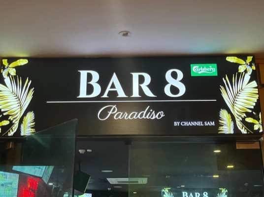 BAR 8 PARADISE