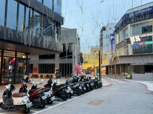 頭等艙飯店(英迪格)